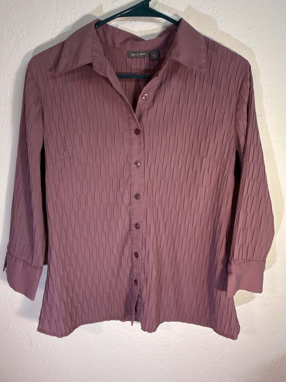 Apt. 9 Stretch Blouse Size S Purple Crinkle Button Up